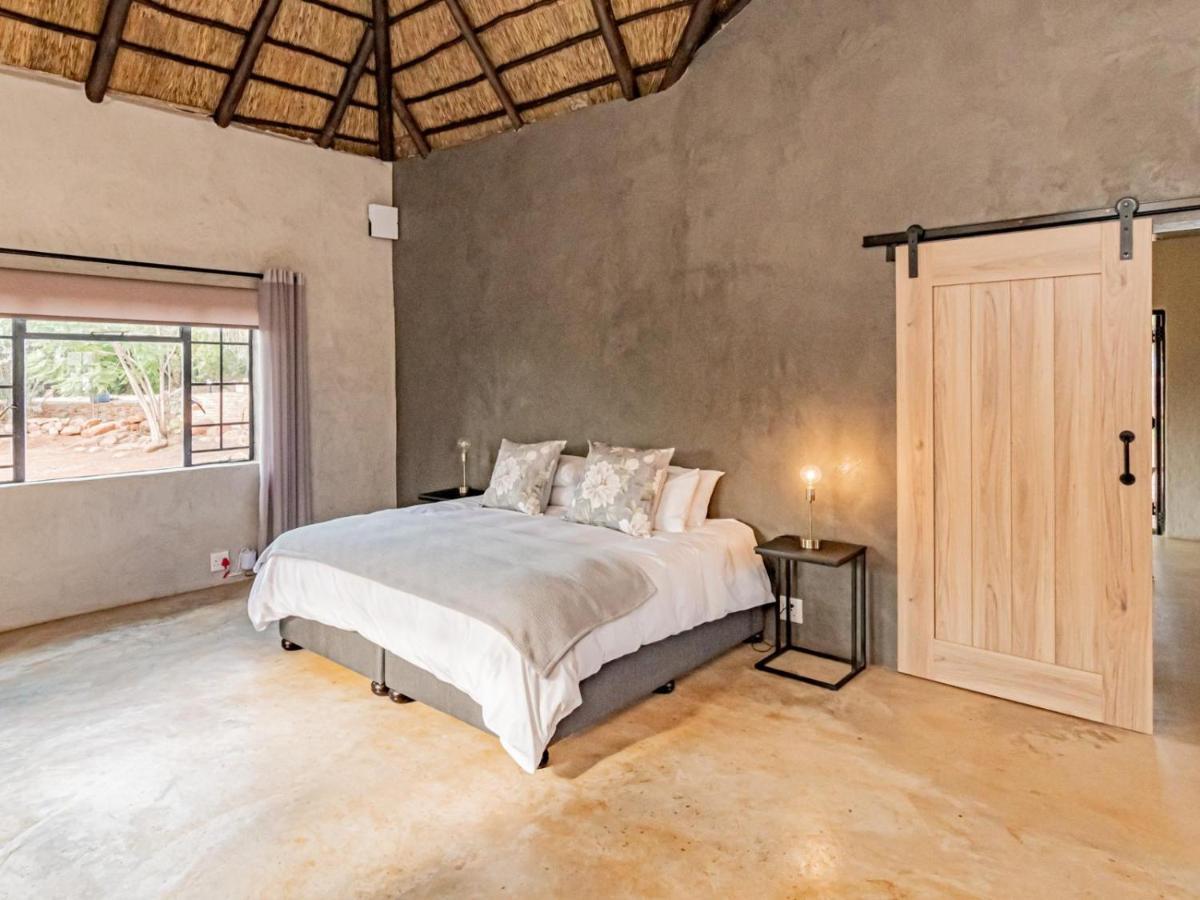 Rayton Featherwood Farm & Nyala Lodge חדר תמונה