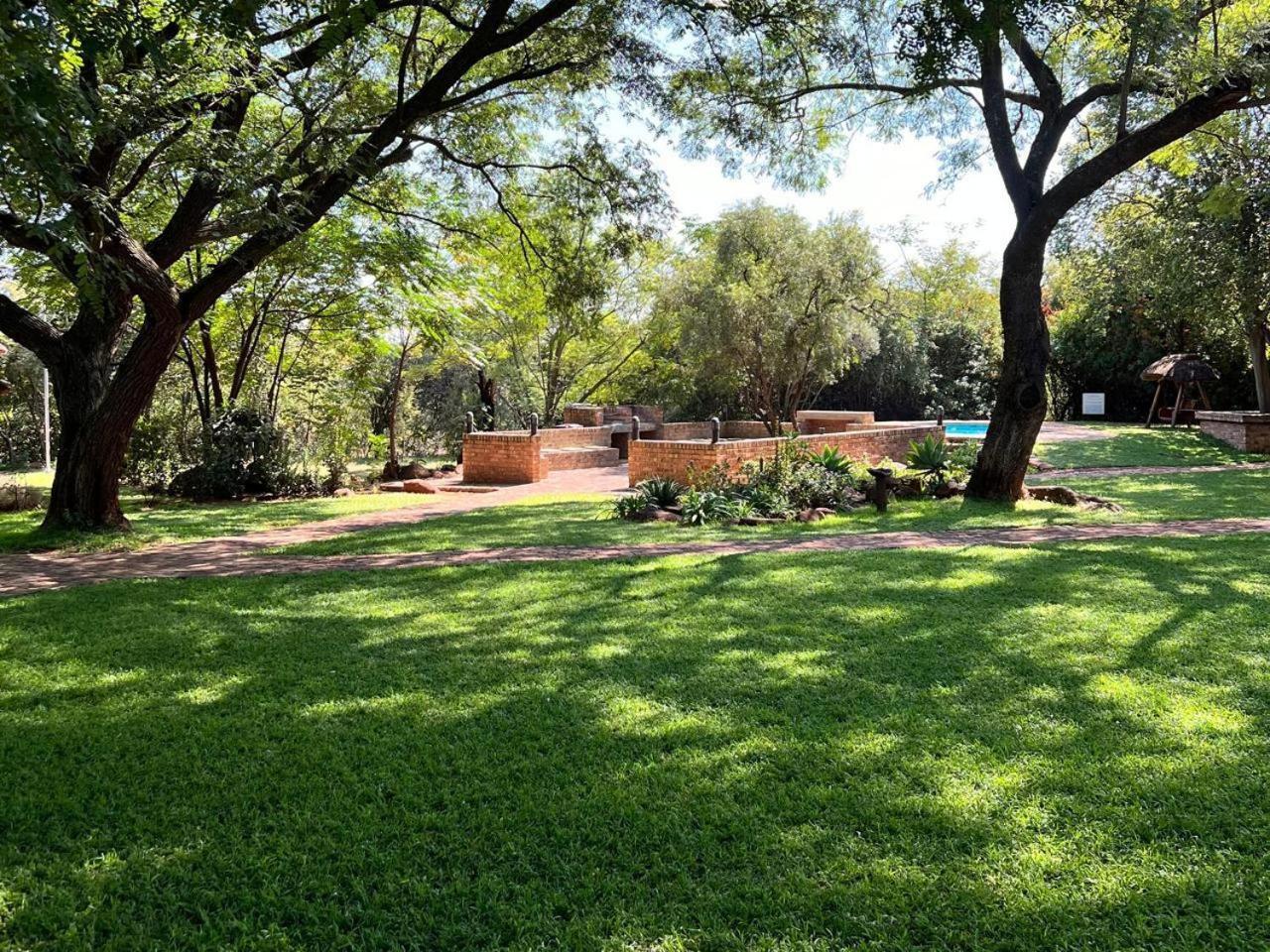 Rayton Featherwood Farm & Nyala Lodge מראה חיצוני תמונה